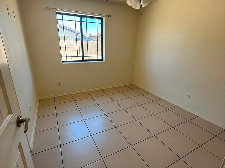 1461 N De La Vara Ave — Photo 12