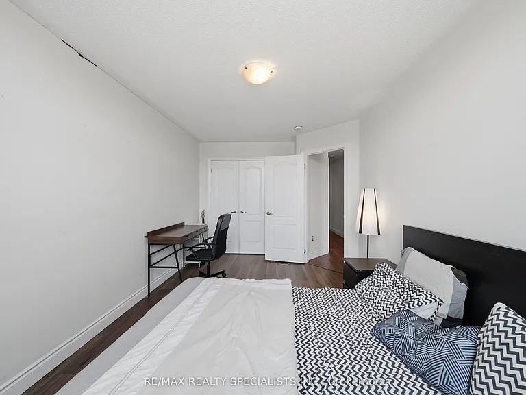294 Miller Park Ave — Photo 29
