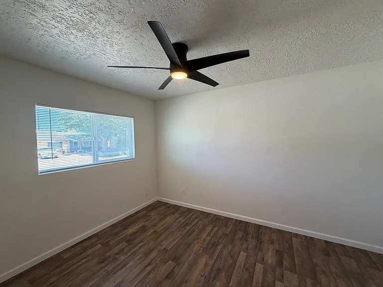 1512 Clancy Dr NE — Photo 14