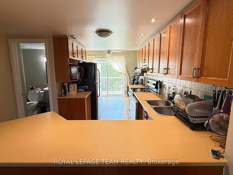 390 Crownridge Dr — Photo 9