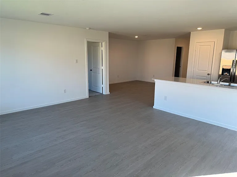 2527 Night Emerald Dr — Photo 10