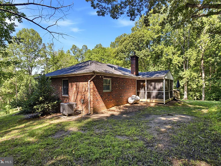 2641 Dogwood Ln — Photo 33