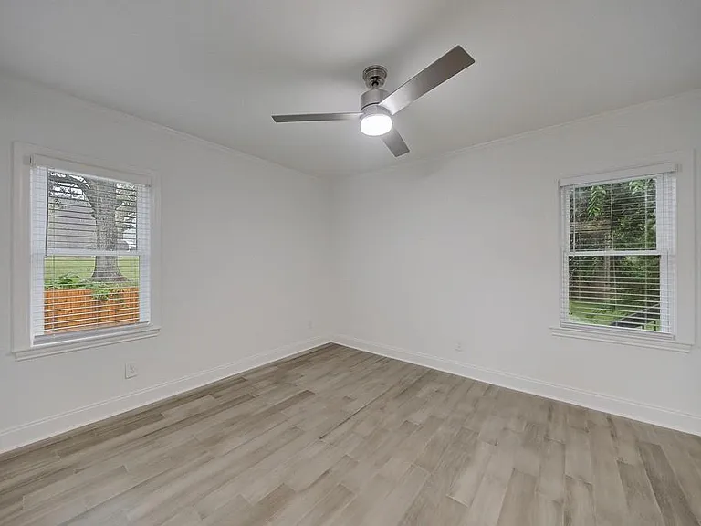 593 Lynnhaven Dr SW — Photo 32