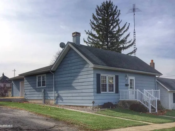 314 W Calhoun St, Cuba City, WI 53807