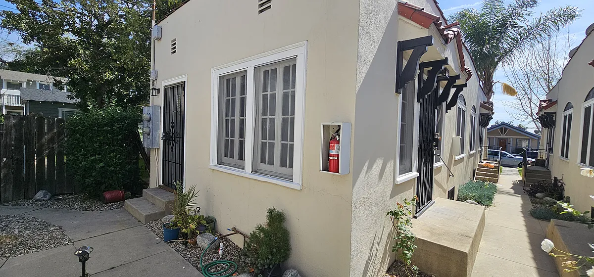 Building Photo - 339 W Lime Ave