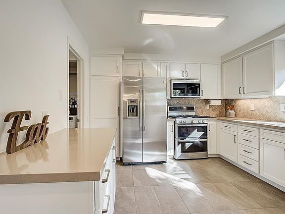 4th image of 2323 Running Water Ct
