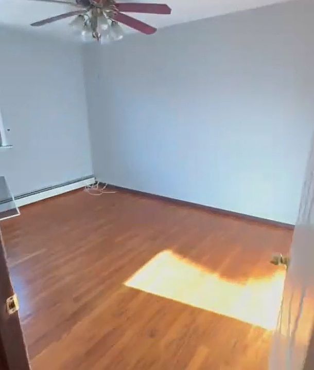 2nd image of 2835 Bainbridge Ave APT 6B