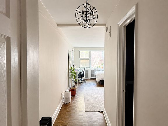 4th image of 221 E 50th St APT 5E