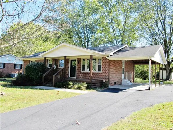 406 Charity Ln, Smithville, TN 37166