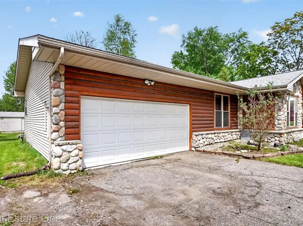 8391 E Court St, Davison, MI 48423