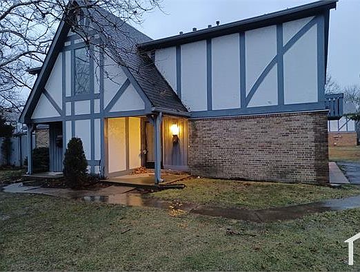 1st image of 3696 Tudor Park Dr