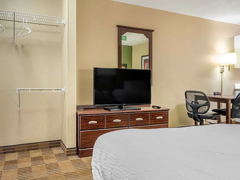 Studio Suite - 2 Full Beds