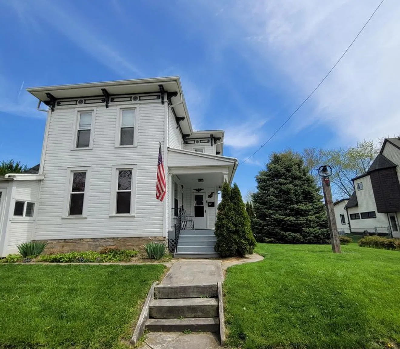 466 N Prospect St — Photo 1