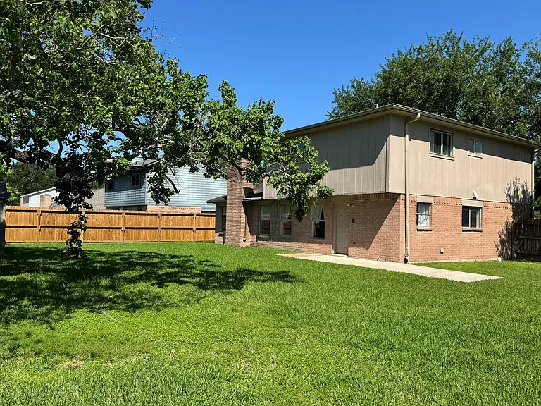 5614 Country Green St — Photo 33