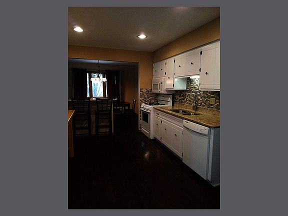 4th image of 18012 Kansas Ct #188