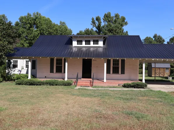 1691 Holly Grove Rd, Benson, NC 27504