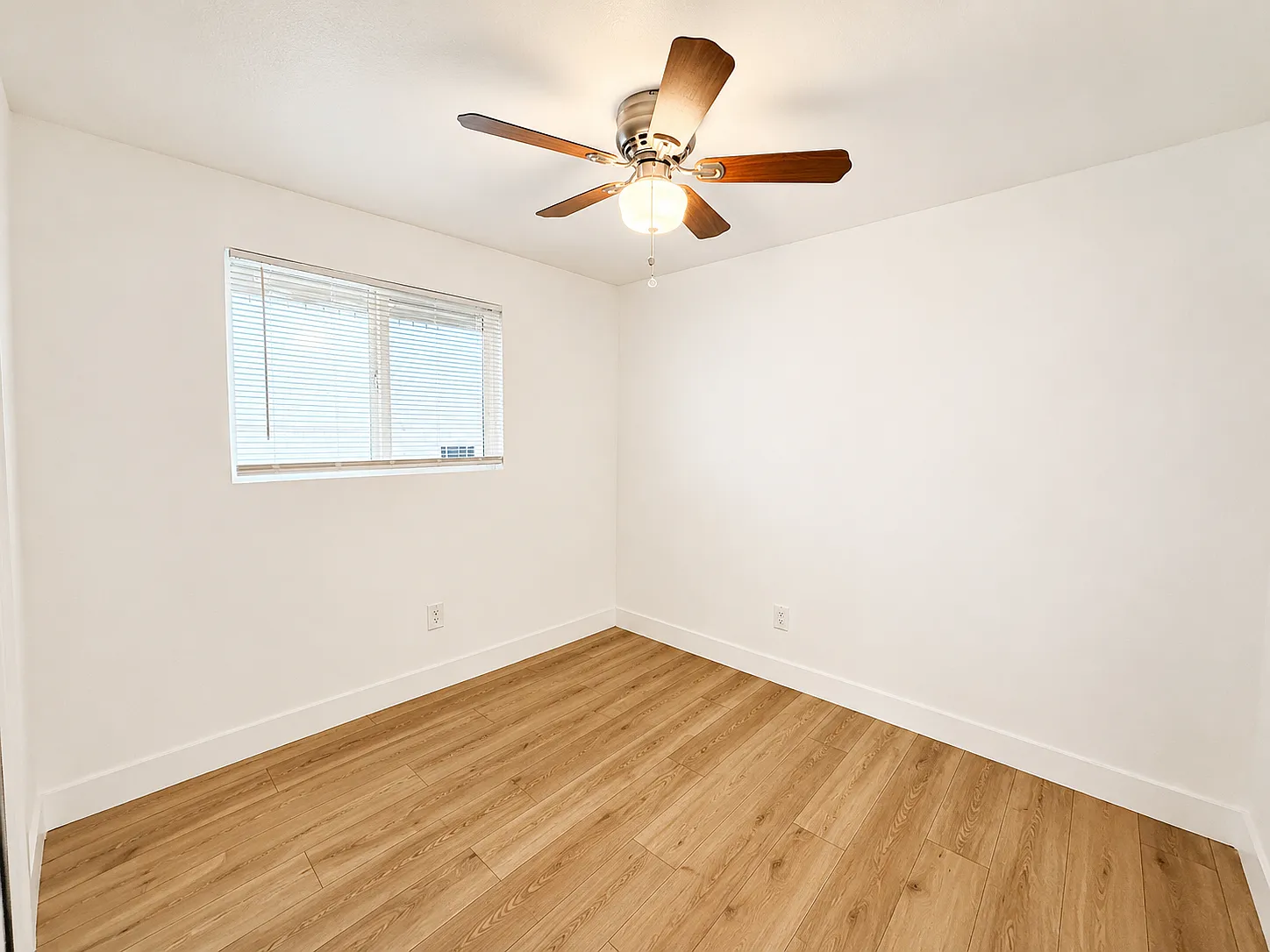 2 bed, 600 sqft, $2,300 — Photo 4