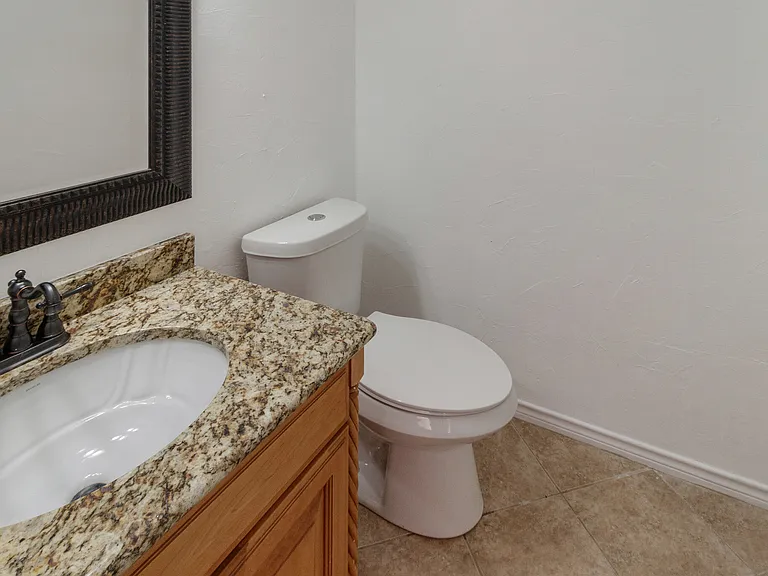 6561 Calmont Ave — Photo 9