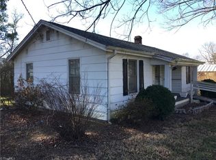 1469 Maple Grove Church Rd, Mount Airy, NC 27030