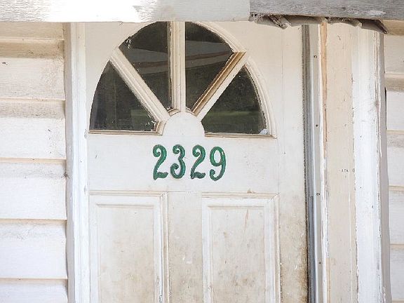 5th image of 2329 Shirley St