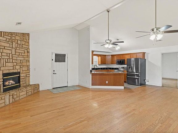 3rd image of 2117 James McMillian Dr