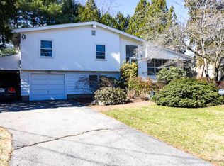 36 Lenox Rd, Cranston, RI 02920