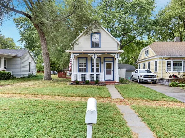 312 Pine St, Leavenworth, KS 66048