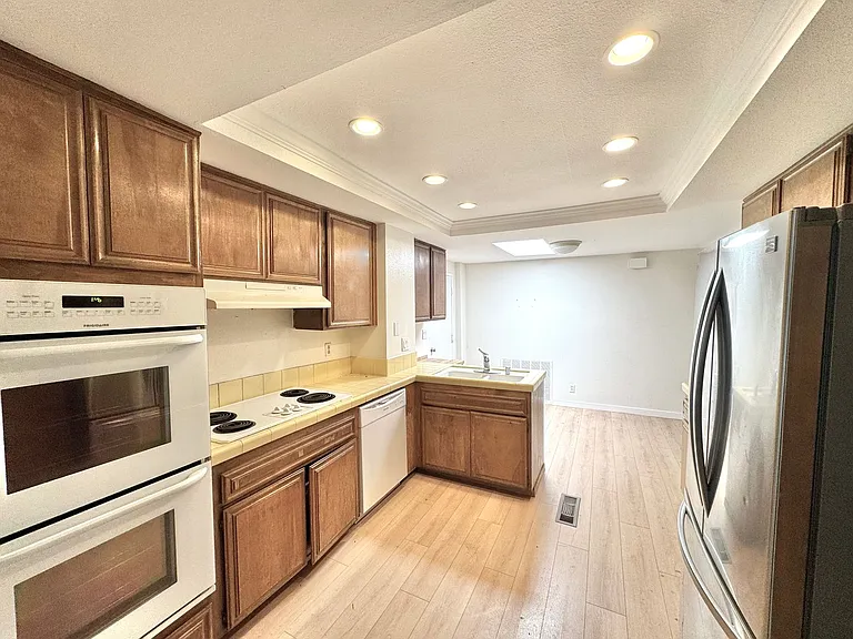 6664 Reservoir Ln — Photo 8