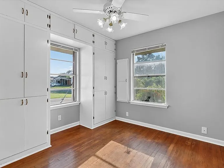 4637 Calvin Dr — Photo 30