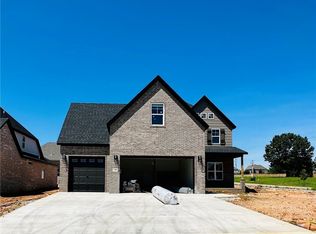 5900 SW Twining Rd, Bentonville, AR 72713