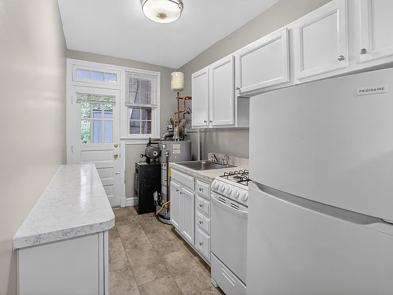 4824 Reservoir Rd NW #1 — Photo 8