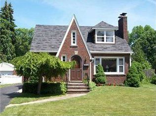 8940 Hennepin Ave, Niagara Falls, NY 14304