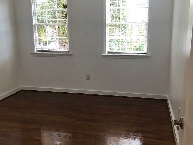 74 Logan St — Photo 9
