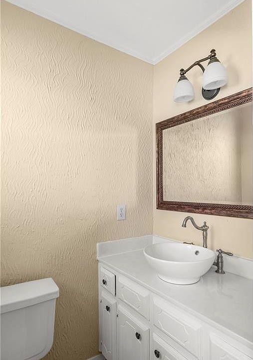 1st image of 1007 Oakgrove Cir
