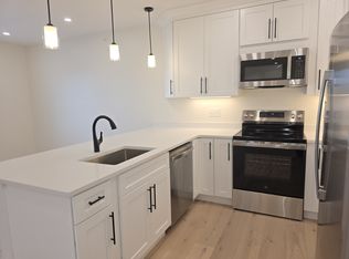 442 Main St #5, Hyannis, MA 02601