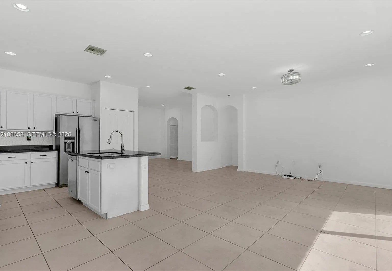 3 bed, 1640 sqft, $3,000 — Photo 3