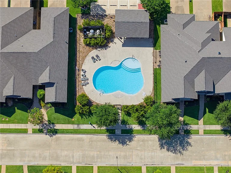 1619 Buena Vista Dr — Photo 23