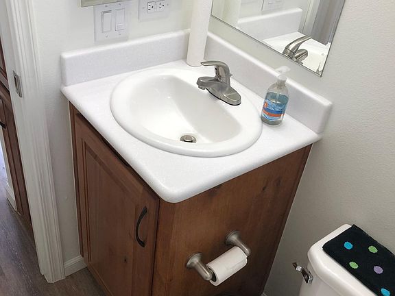 5th image of 4509 E 4th St