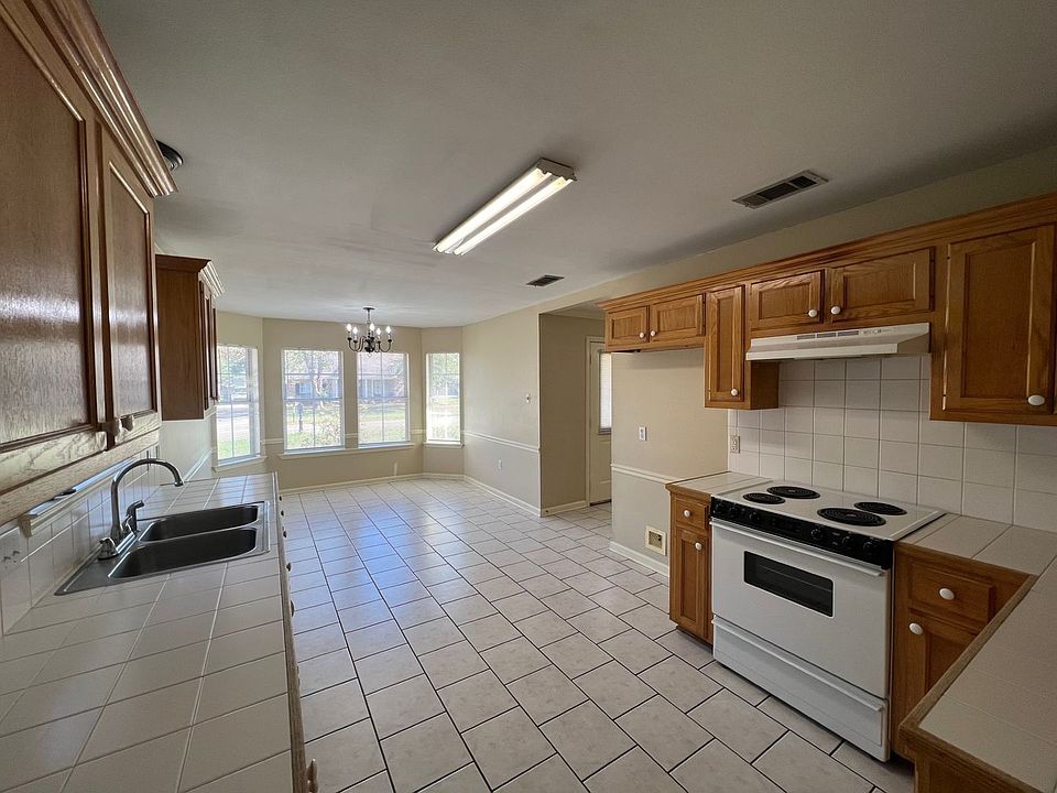 1st image of 13592 S Trace Dr