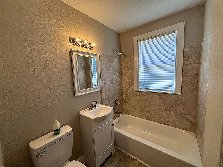 808 Jane Dr — Photo 12