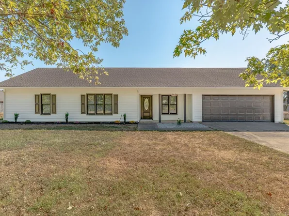 4622 Richardson Dr, Jonesboro, AR 72404