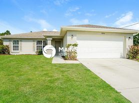 3506 27th St SW, Lehigh Acres, FL