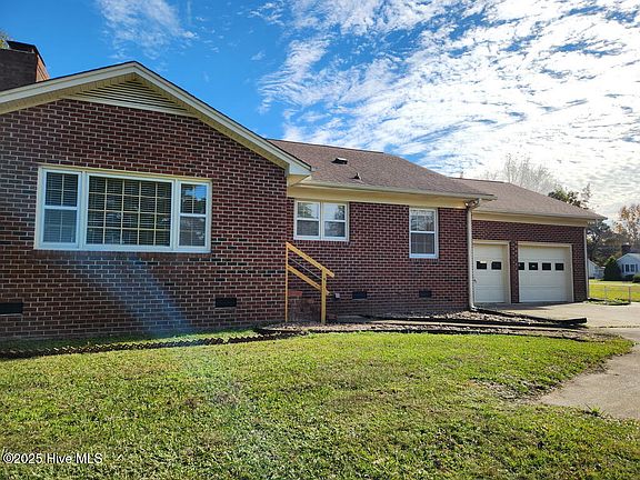 2nd image of 2130 Canyon Drive