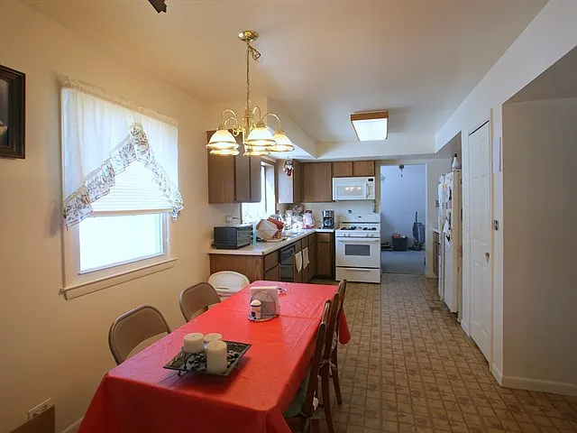 62 Laurel Dr photo 1