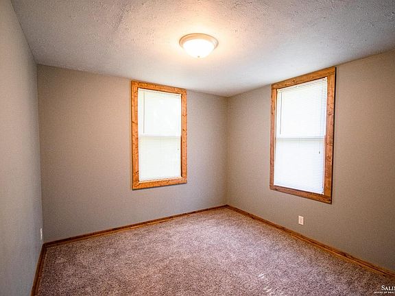 5th image of 823 N 12th St