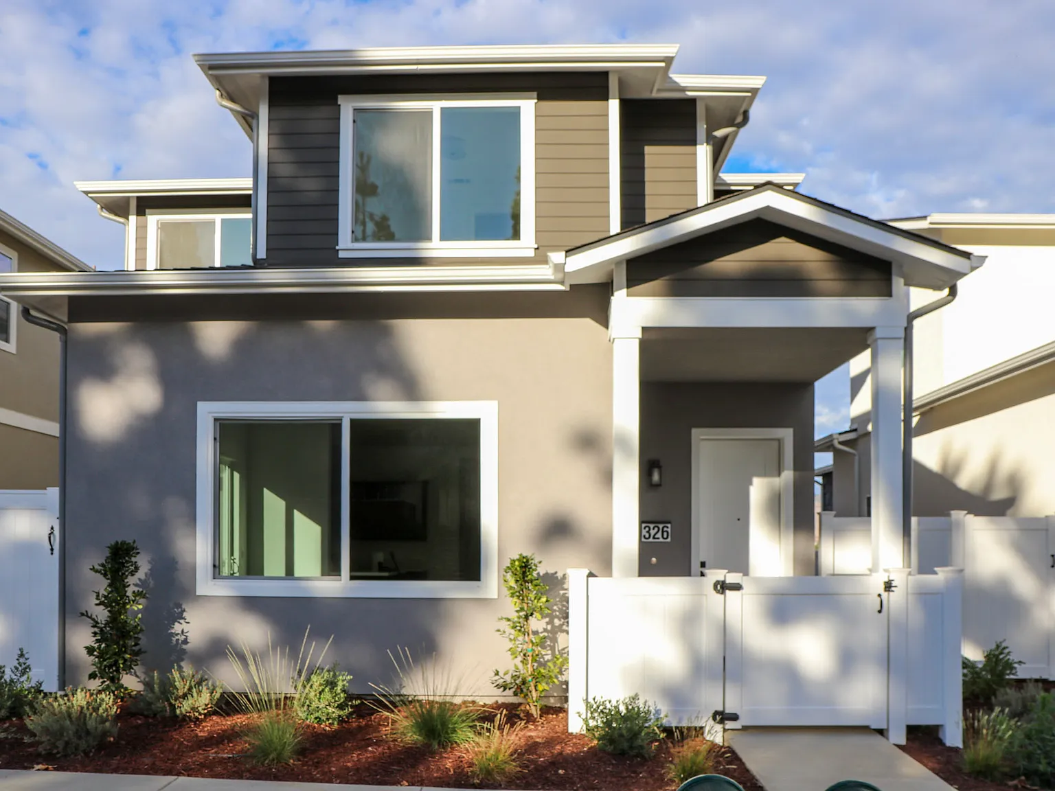 4 bed, 1696 sqft, $3,800 — Photo 1