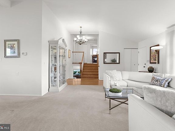 5th image of 3416 Manor Hill Rd