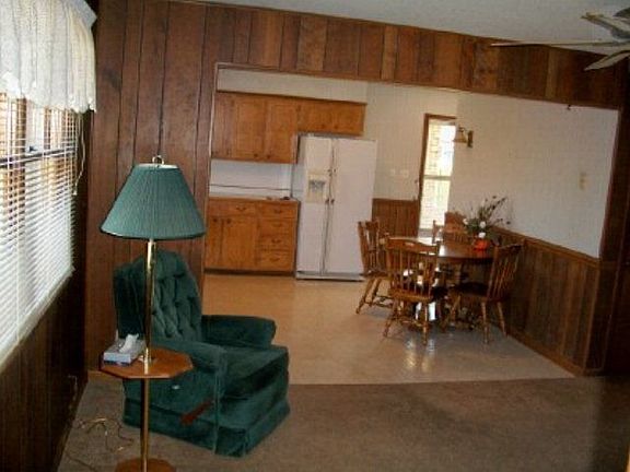 3rd image of 2117 Meadow Lake Dr