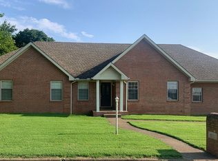 1601 Greenbrier Dr, Mount Vernon, IN 47620