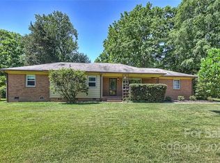 6300 Thelo Dr, Charlotte, NC 28212